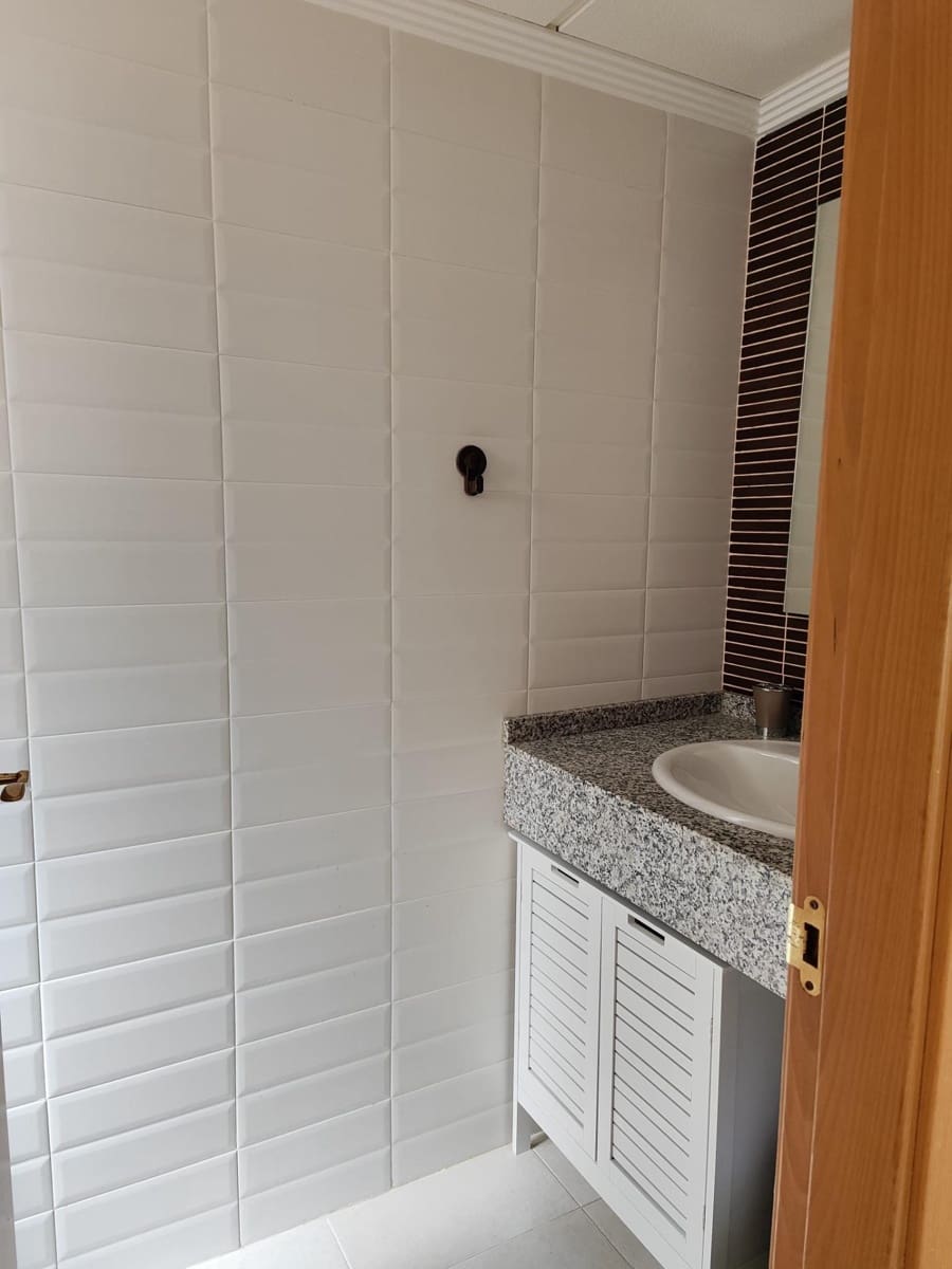 3 bedroom Apartment for rent in Guardamar del Segura with pool - € 1,100 (Ref: 9495371)