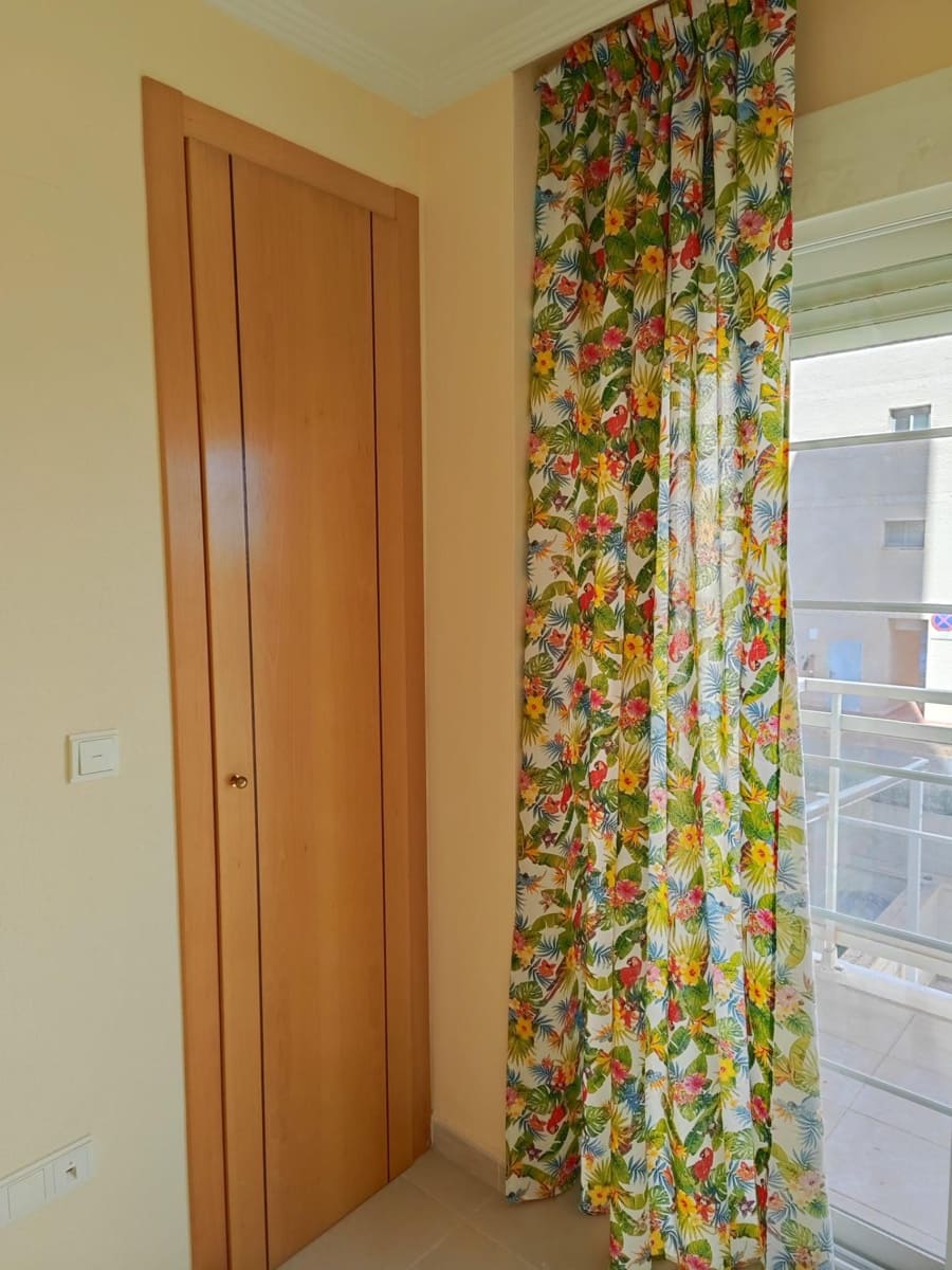 3 bedroom Apartment for rent in Guardamar del Segura with pool - € 1,100 (Ref: 9495371)