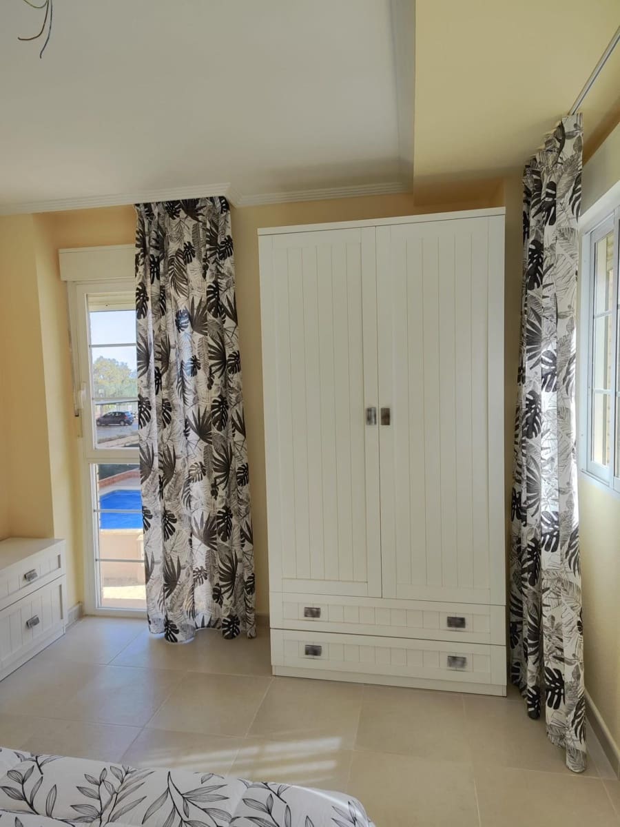 3 bedroom Apartment for rent in Guardamar del Segura with pool - € 1,100 (Ref: 9495371)