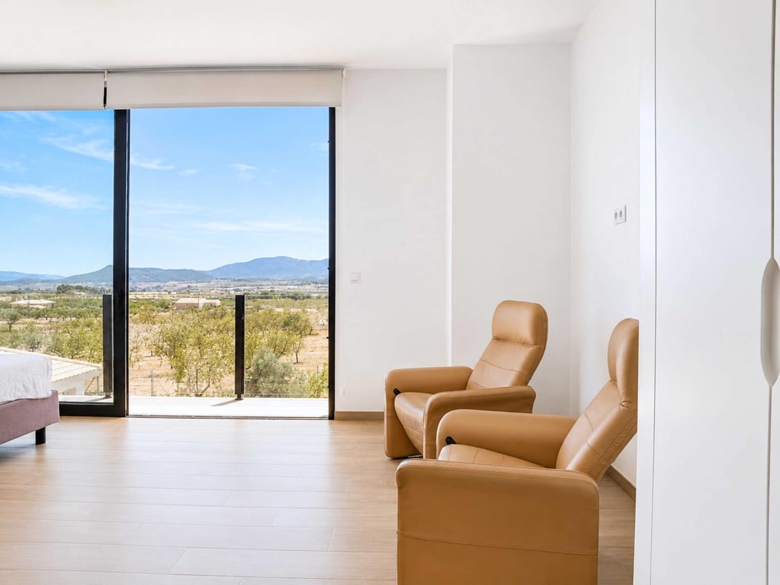 4 soveværelse Villa til salg i Pinoso med swimmingpool - € 639.000 (Ref: 10004677)