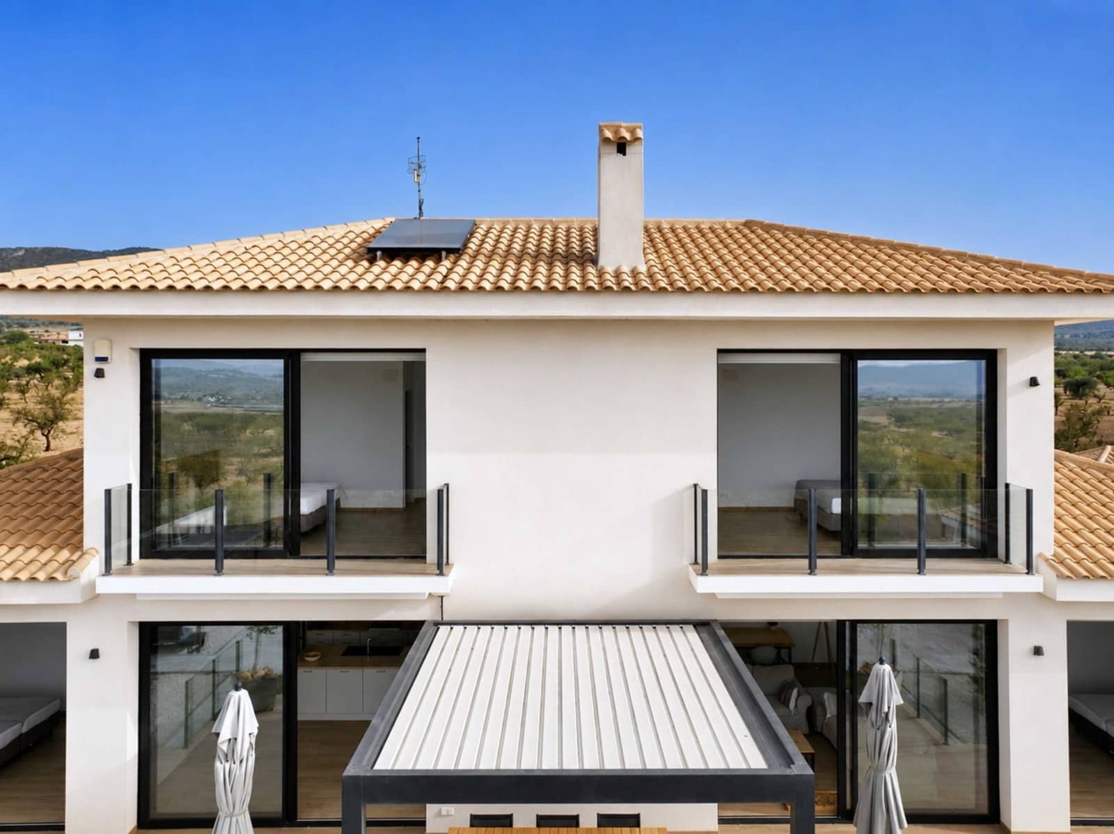 4 soveværelse Villa til salg i Pinoso med swimmingpool - € 639.000 (Ref: 10004677)