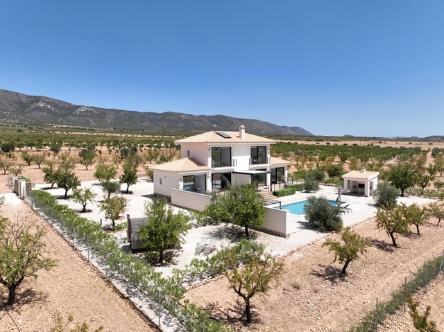 4 soveværelse Villa til salg i Pinoso med swimmingpool - € 639.000 (Ref: 10004677)