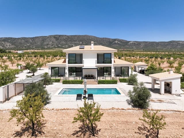 4 soveværelse Villa til salg i Pinoso med swimmingpool - € 639.000 (Ref: 10004677)