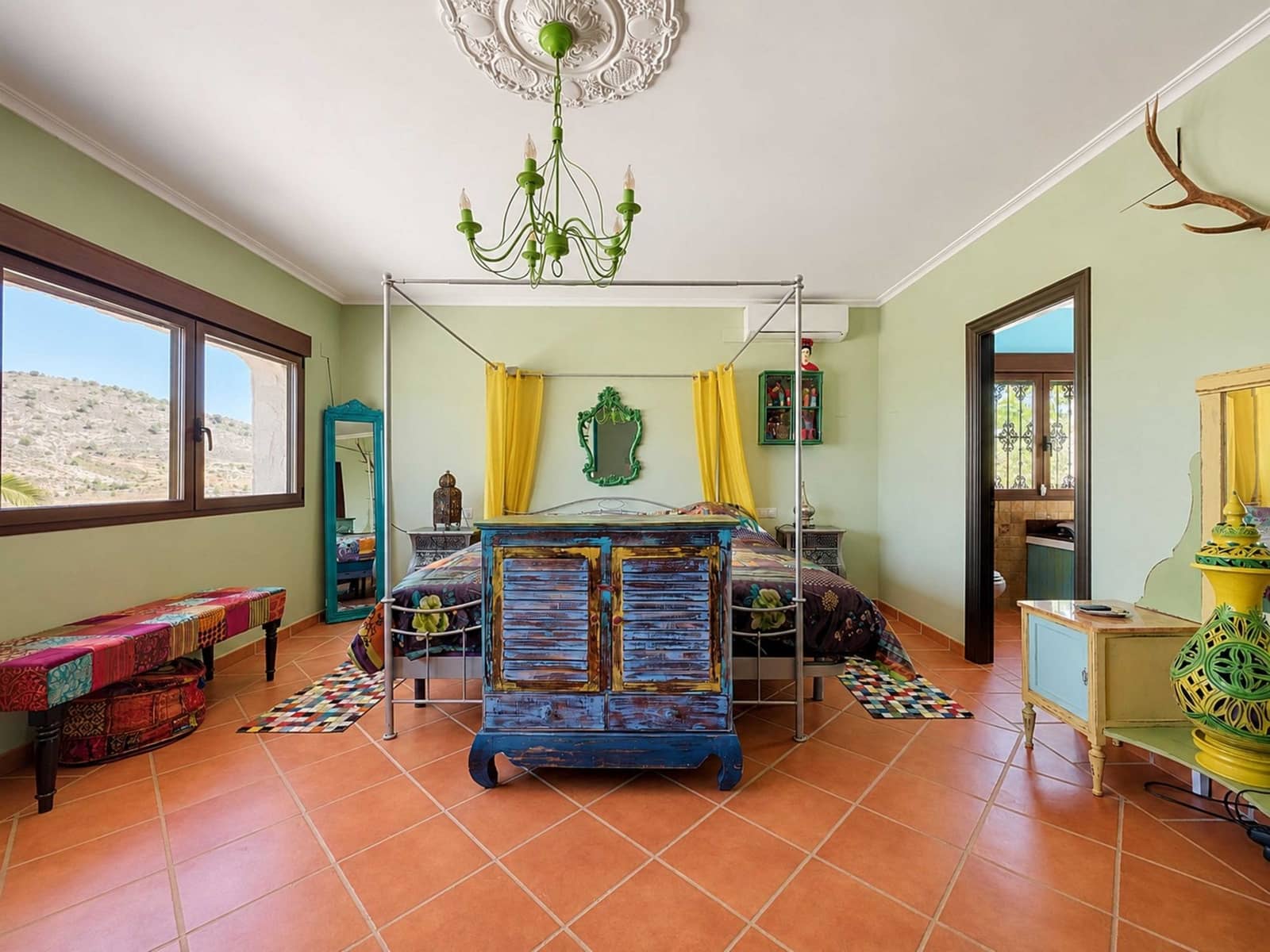 3 soveværelse Villa til salg i Pinoso med swimmingpool garage - € 649.500 (Ref: 10004679)
