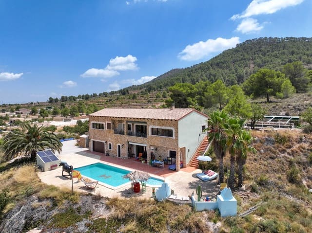 3 soveværelse Villa til salg i Pinoso med swimmingpool garage - € 649.500 (Ref: 10004679)
