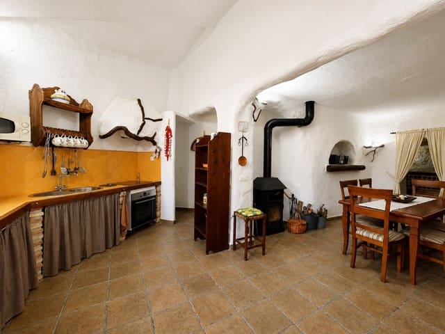Casa Cueva de 4 habitaciones en Huéscar en venta - 124.950 € (Ref: 10004681)