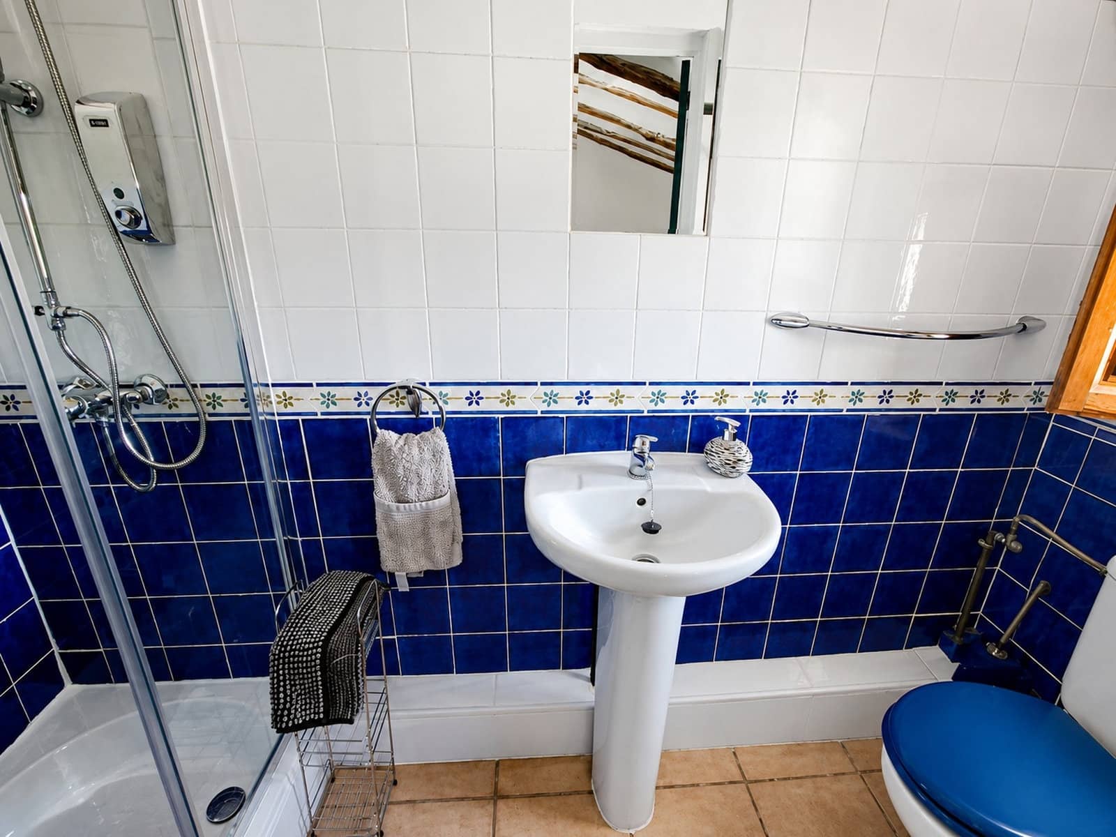 16 soveværelse Finca/Landehus til salg i Caniles med swimmingpool garage - € 995.000 (Ref: 10004682)