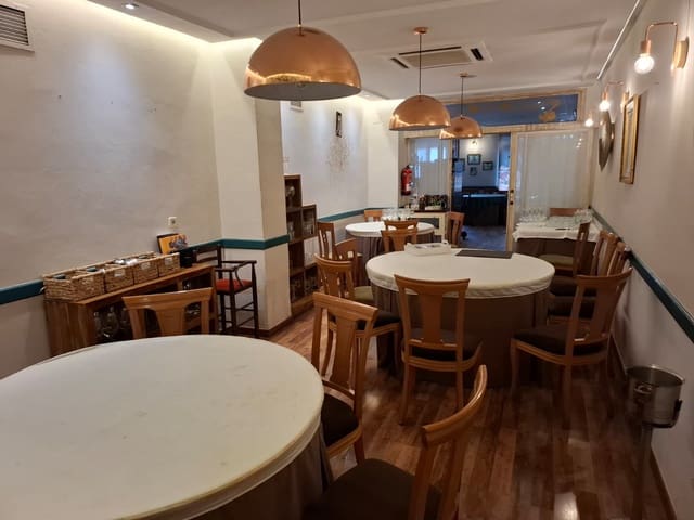 Restaurante/Bar para venda em Pinoso - 350 000 € (Ref: 10012421)