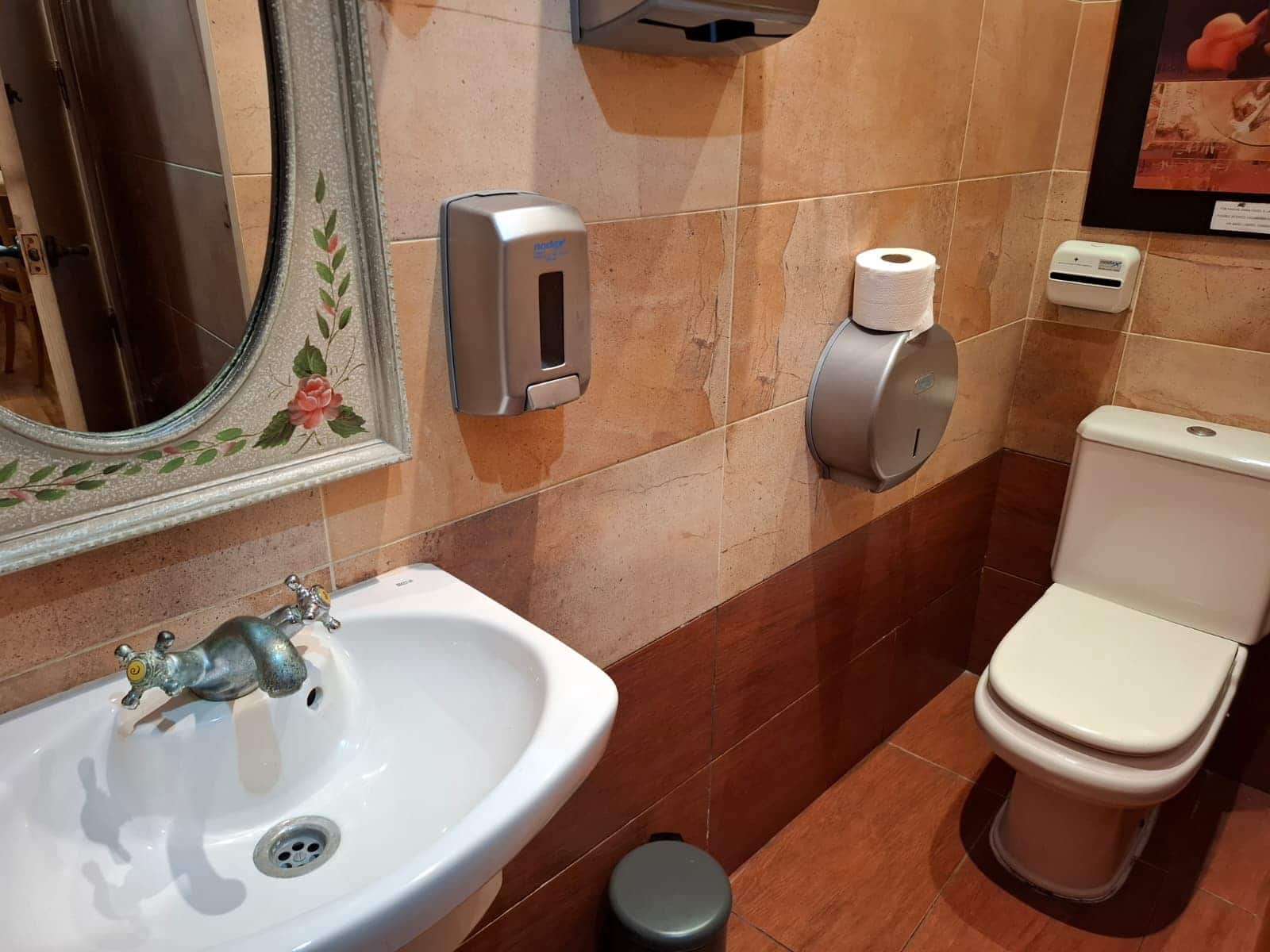 Restaurante/Bar para venda em Pinoso - 350 000 € (Ref: 10012421)