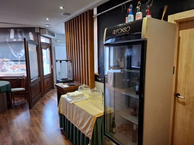 Restaurante/Bar para venda em Pinoso - 350 000 € (Ref: 10012421)