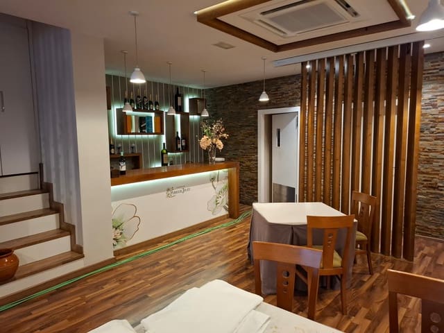 Restaurante/Bar para venda em Pinoso - 350 000 € (Ref: 10012421)