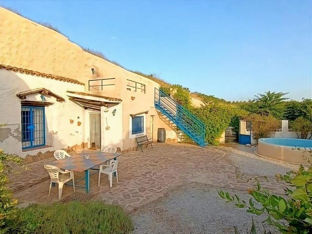 7 makuuhuone Luolatalo myytävänä paikassa Cortes de Baza - 195 000 € (Ref: 10012424)