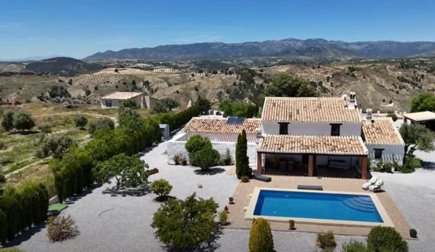 3 bedroom Finca/Country House for sale in Castril with pool garage - € 349,500 (Ref: 10012425)