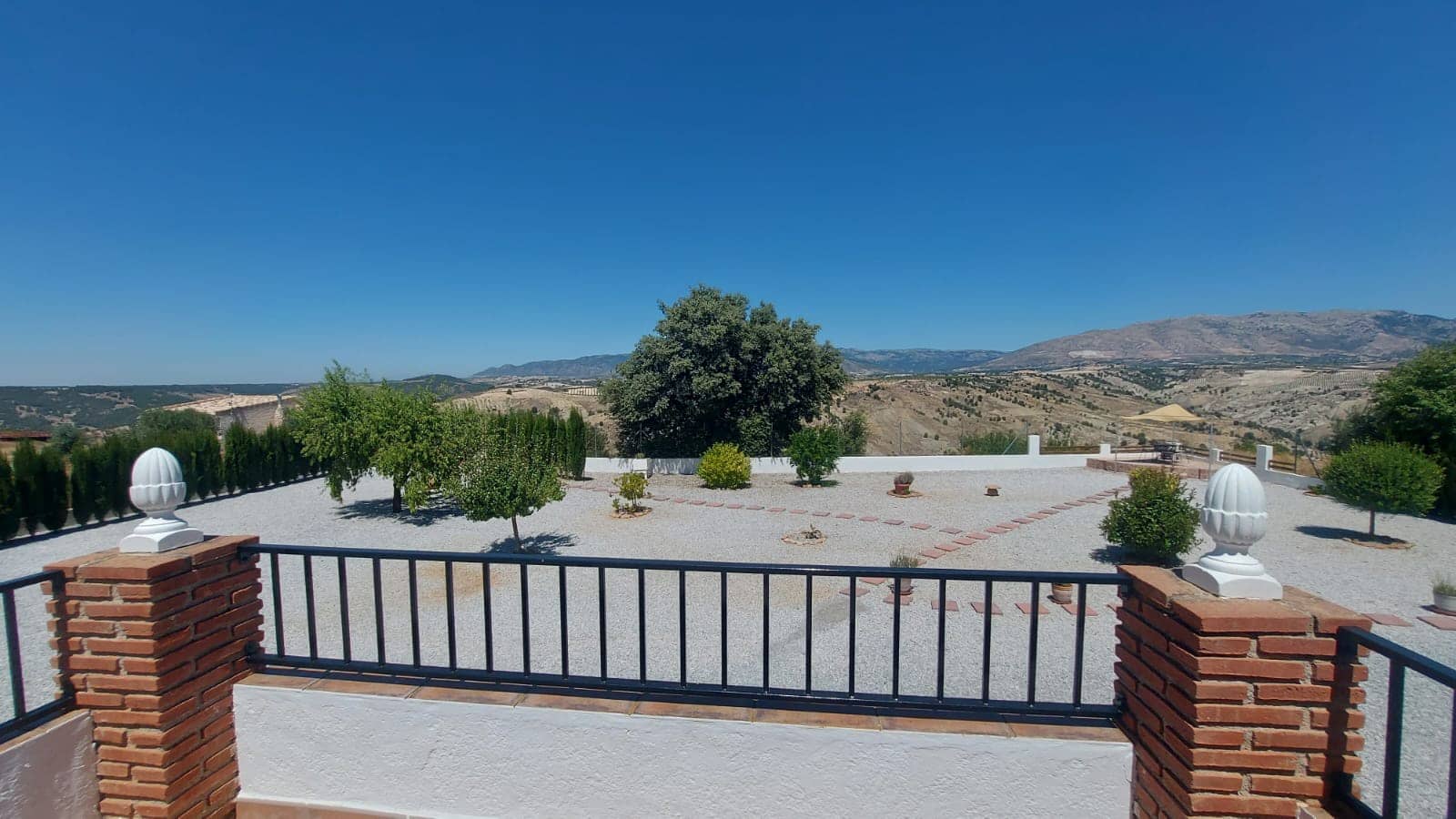 3 bedroom Finca/Country House for sale in Castril with pool garage - € 349,500 (Ref: 10012425)