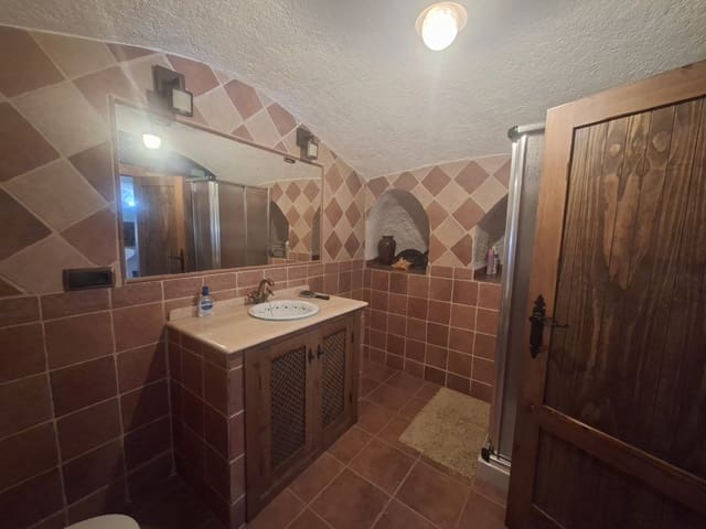 2 soveværelse Hulehus til salg i Caniles - € 178.000 (Ref: 10012427)