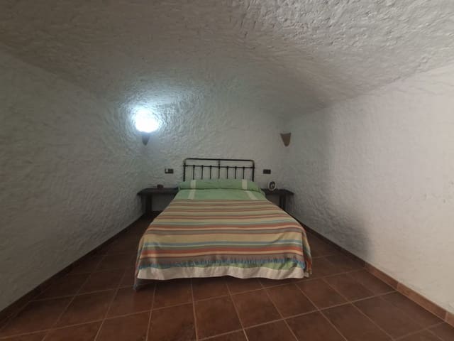 2 soveværelse Hulehus til salg i Caniles - € 178.000 (Ref: 10012427)