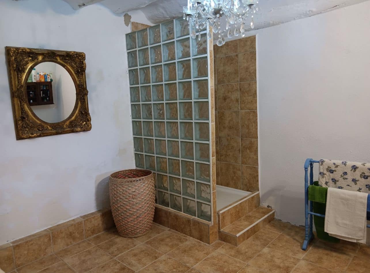 6 makuuhuone Maalaistalo myytävänä paikassa Caniles - 395 000 € (Ref: 10012428)
