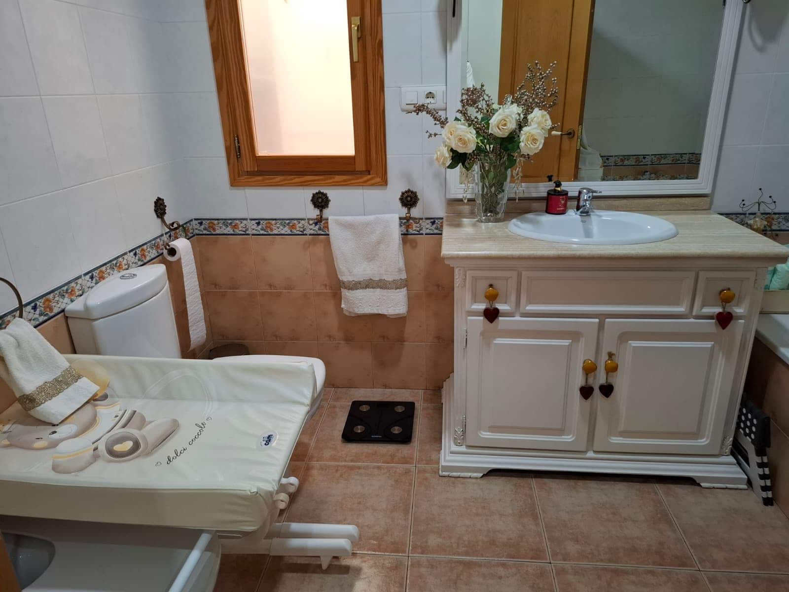 Chalet de 4 habitaciones en Pinoso en venta con garaje - 299.950 € (Ref: 10012430)