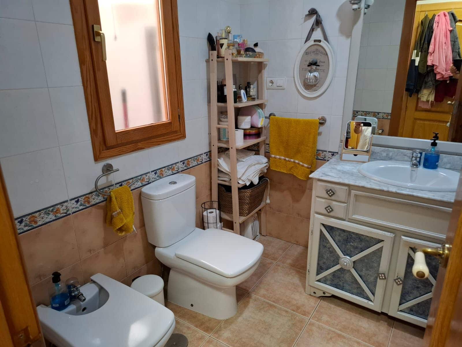 Chalet de 4 habitaciones en Pinoso en venta con garaje - 299.950 € (Ref: 10012430)