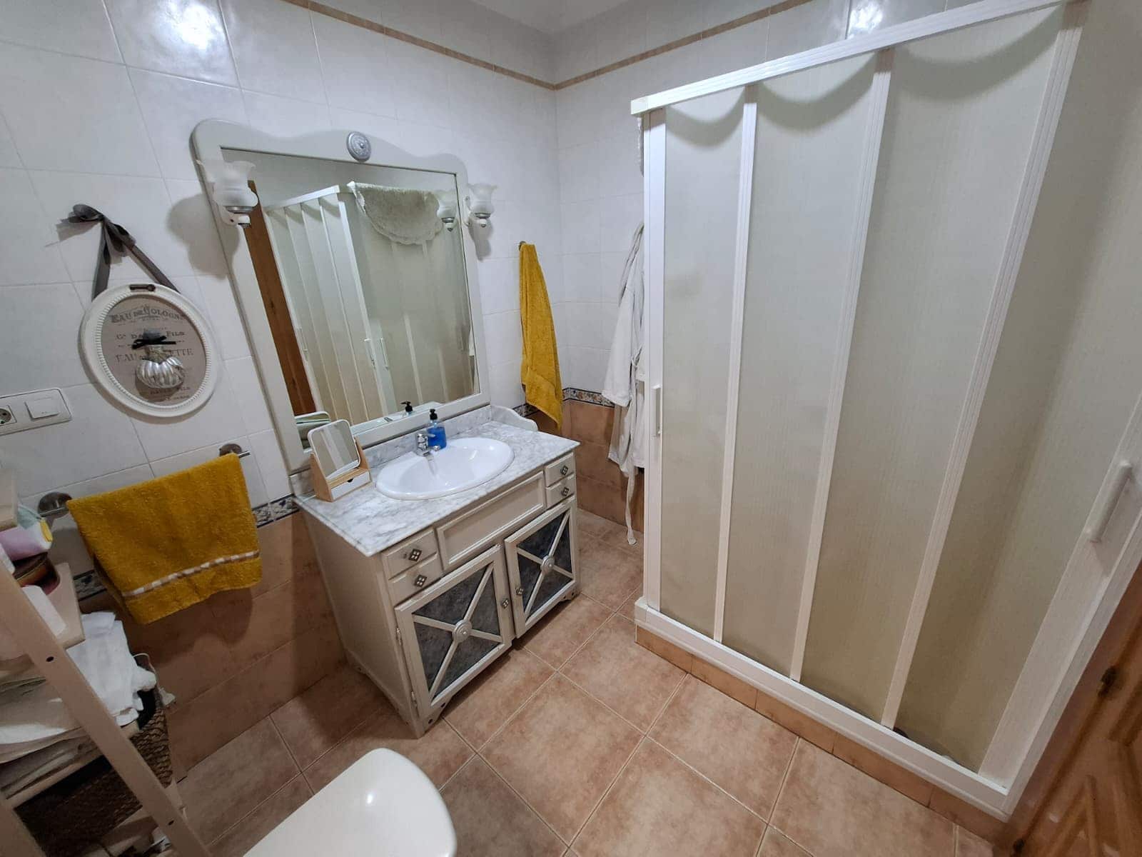 Chalet de 4 habitaciones en Pinoso en venta con garaje - 299.950 € (Ref: 10012430)