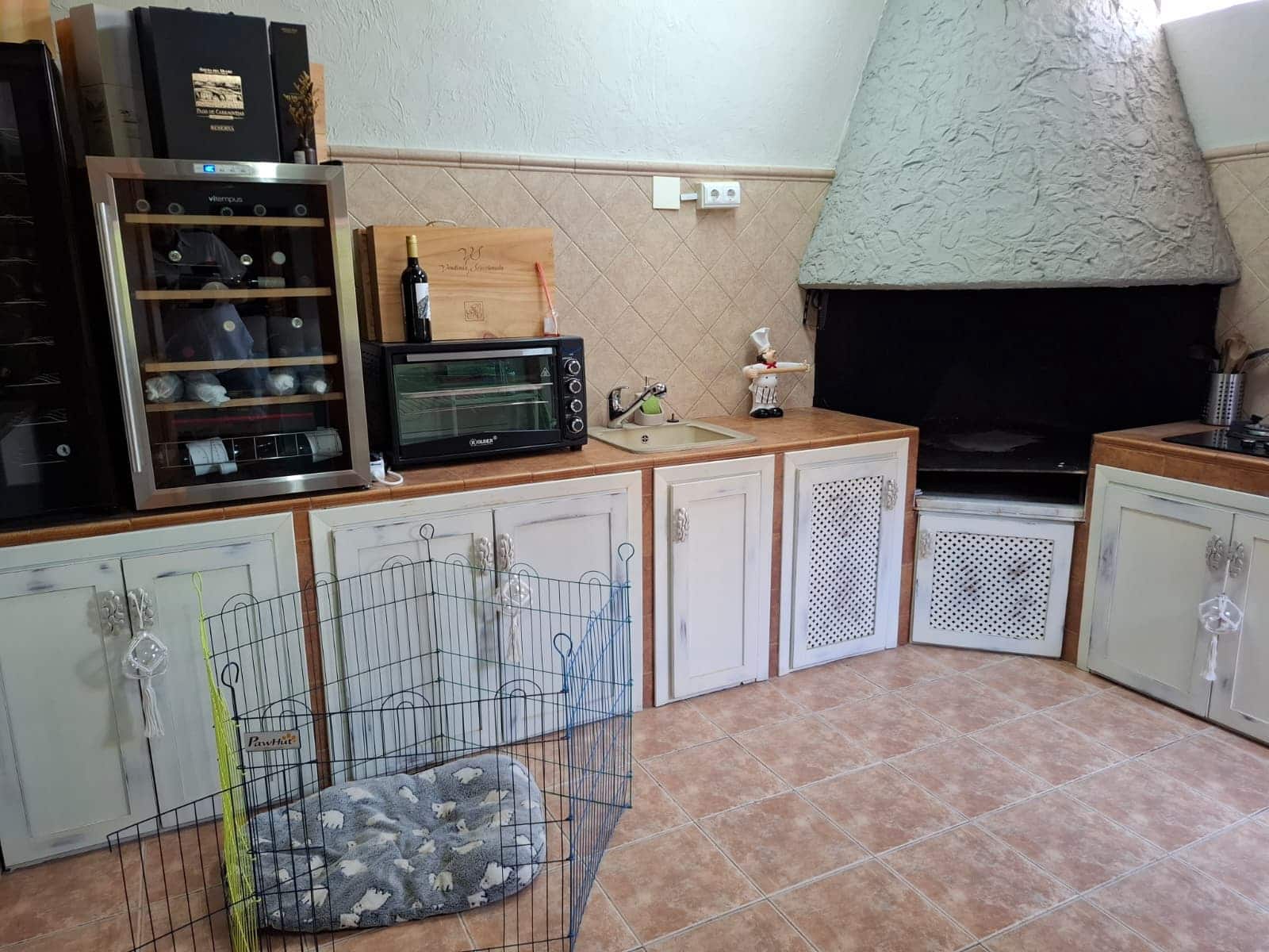 Chalet de 4 habitaciones en Pinoso en venta con garaje - 299.950 € (Ref: 10012430)