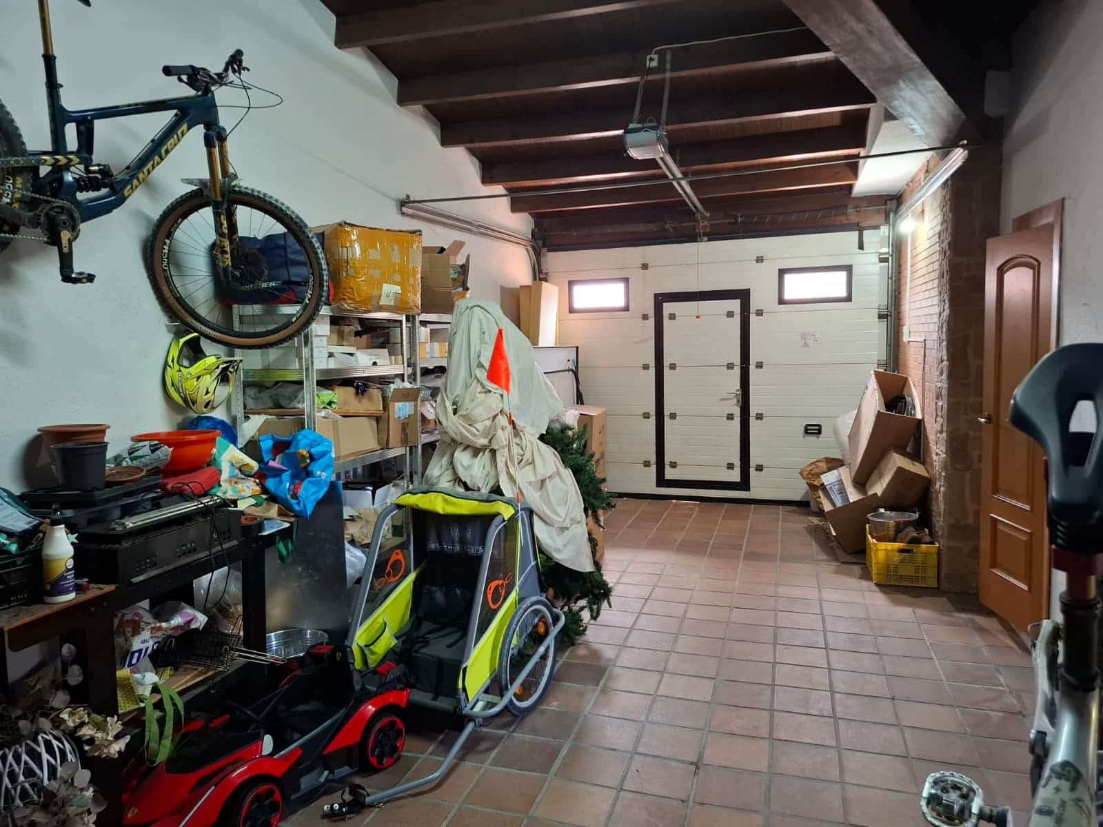 Chalet de 4 habitaciones en Pinoso en venta con garaje - 299.950 € (Ref: 10012430)