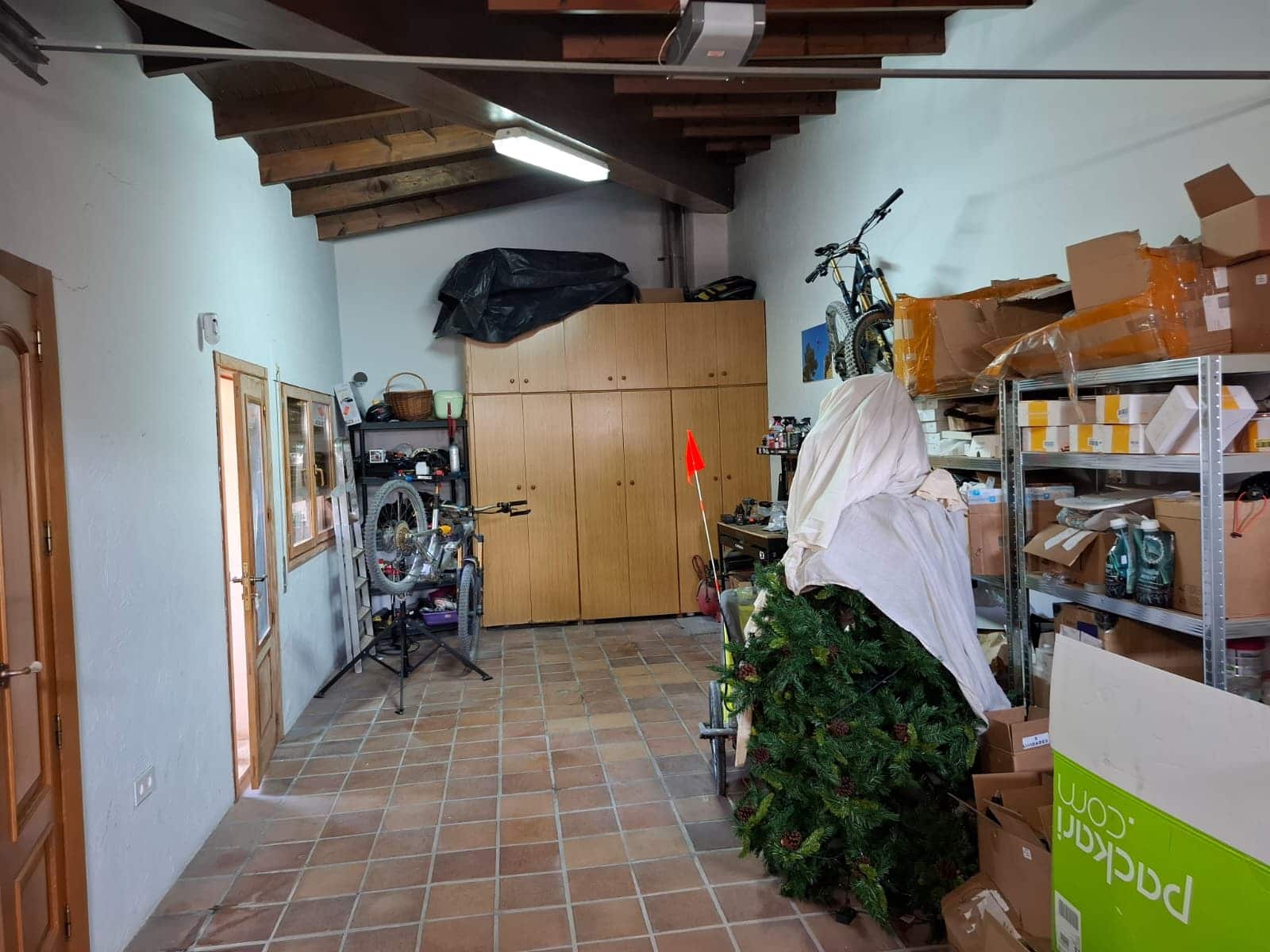 Chalet de 4 habitaciones en Pinoso en venta con garaje - 299.950 € (Ref: 10012430)