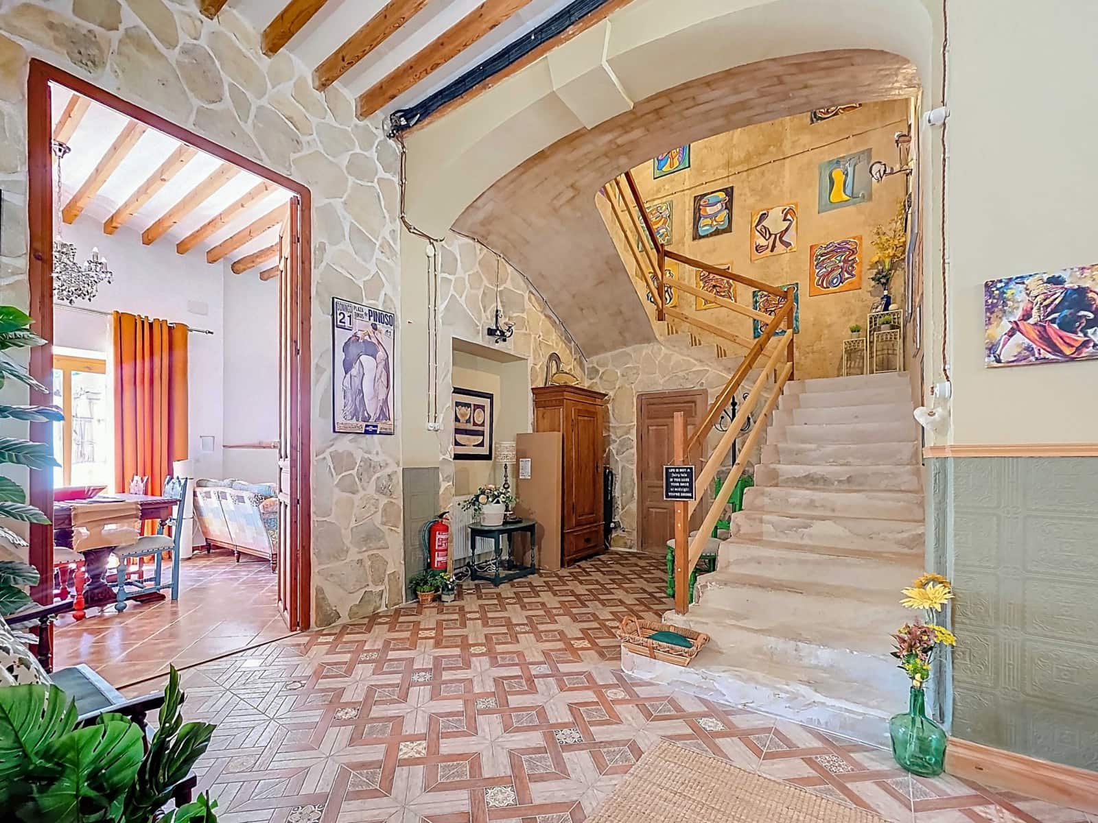 5 Zimmer Hotel zu verkaufen in Pinoso mit Pool - 599.950 € (Ref: 10012431)