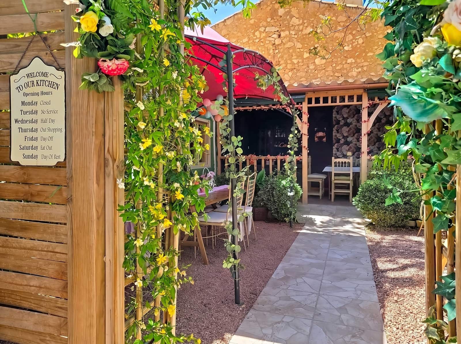5 Zimmer Hotel zu verkaufen in Pinoso mit Pool - 599.950 € (Ref: 10012431)