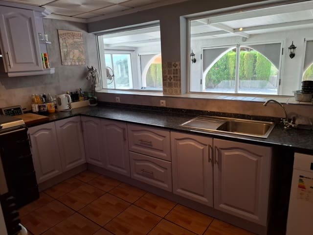 5 bedroom Villa for sale in Las Virtudes, Villena - € 299,950 (Ref: 10012433)