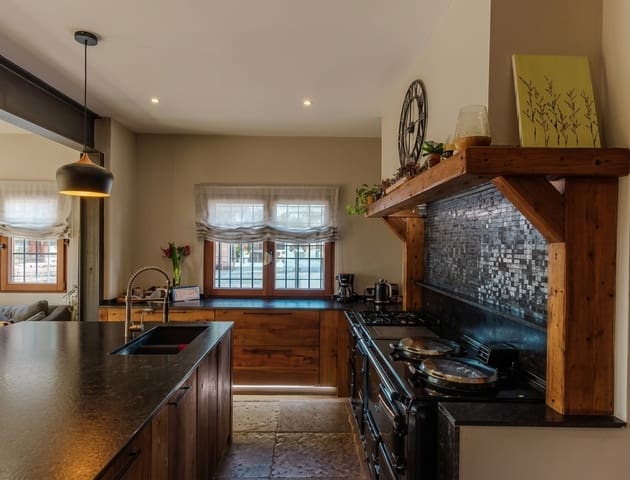 5 bedroom Villa for sale in Aguas de Busot / Aigües - € 1,200,000 (Ref: 10012440)