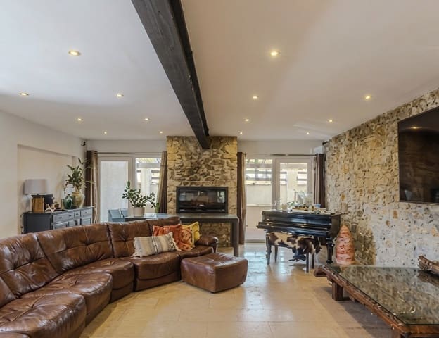 5 bedroom Villa for sale in Aguas de Busot / Aigües - € 1,200,000 (Ref: 10012440)