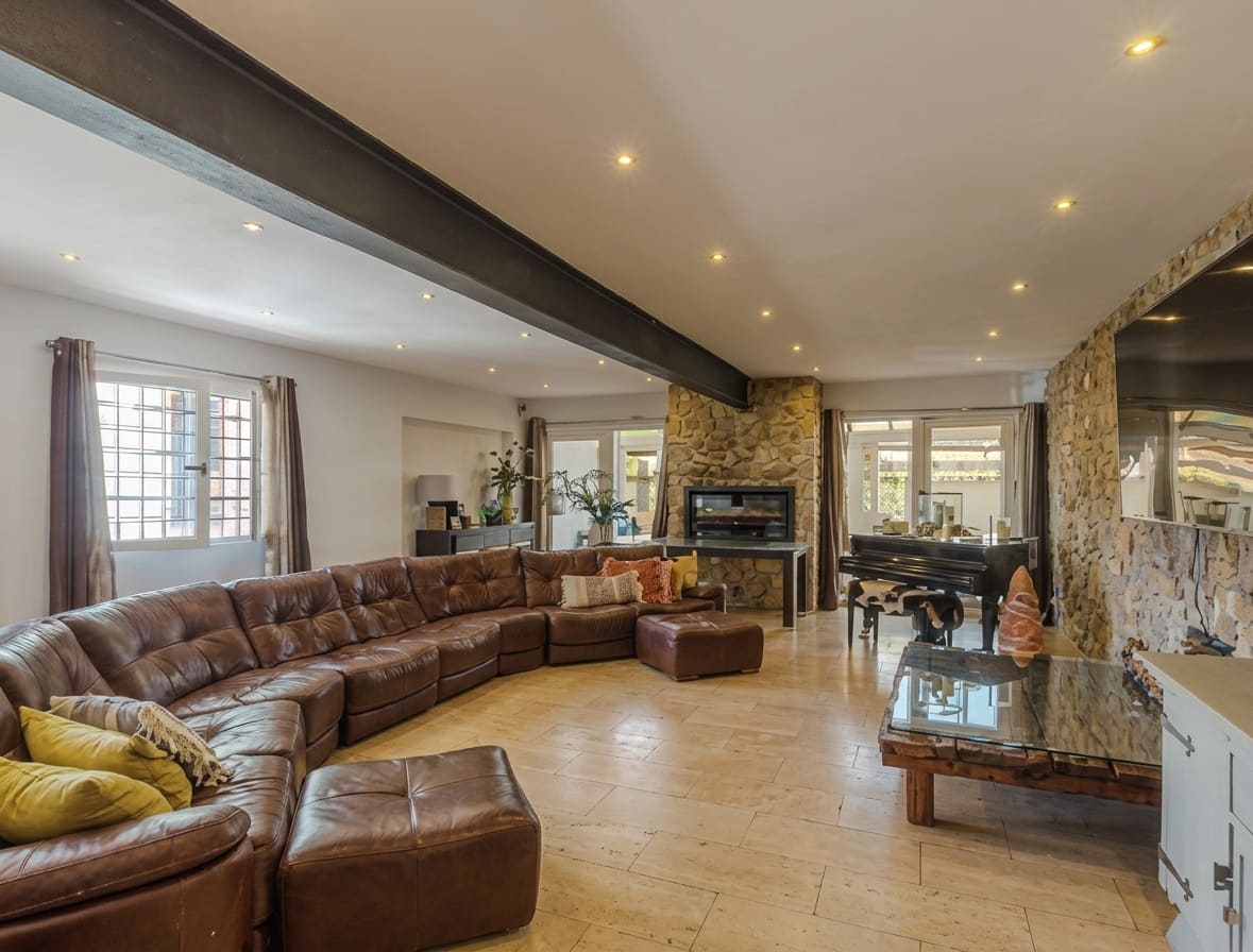 5 bedroom Villa for sale in Aguas de Busot / Aigues - € 1,200,000 (Ref: 10012440)