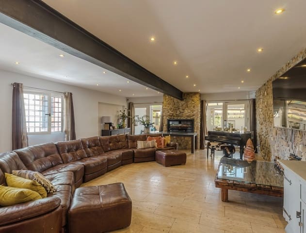 5 bedroom Villa for sale in Aguas de Busot / Aigües - € 1,200,000 (Ref: 10012440)