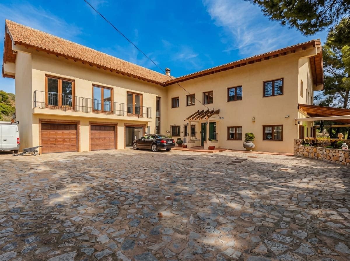 5 bedroom Villa for sale in Aguas de Busot / Aigues - € 1,200,000 (Ref: 10012440)