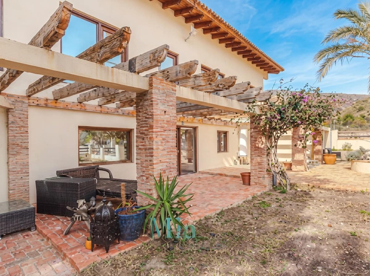 5 bedroom Villa for sale in Aguas de Busot / Aigues - € 1,200,000 (Ref: 10012440)