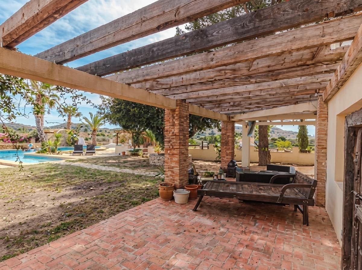 5 bedroom Villa for sale in Aguas de Busot / Aigues - € 1,200,000 (Ref: 10012440)