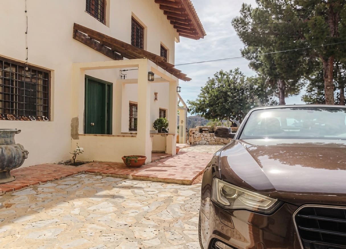 5 bedroom Villa for sale in Aguas de Busot / Aigues - € 1,200,000 (Ref: 10012440)