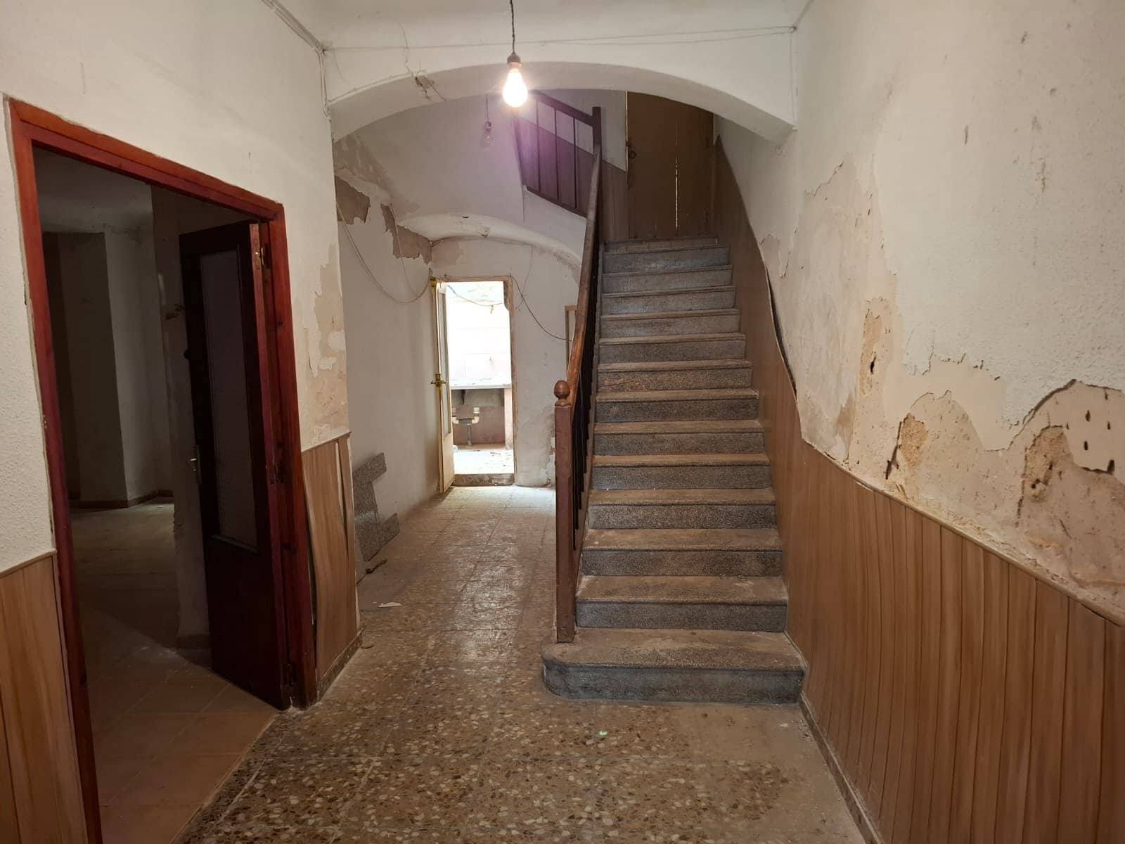 4 sovrum Hus till salu i Pinoso med garage - 75 000 € (Ref: 10012444)