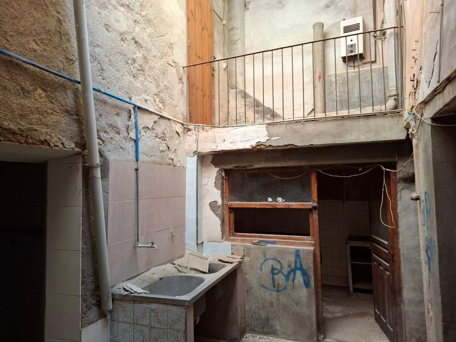 4 sovrum Hus till salu i Pinoso med garage - 75 000 € (Ref: 10012444)
