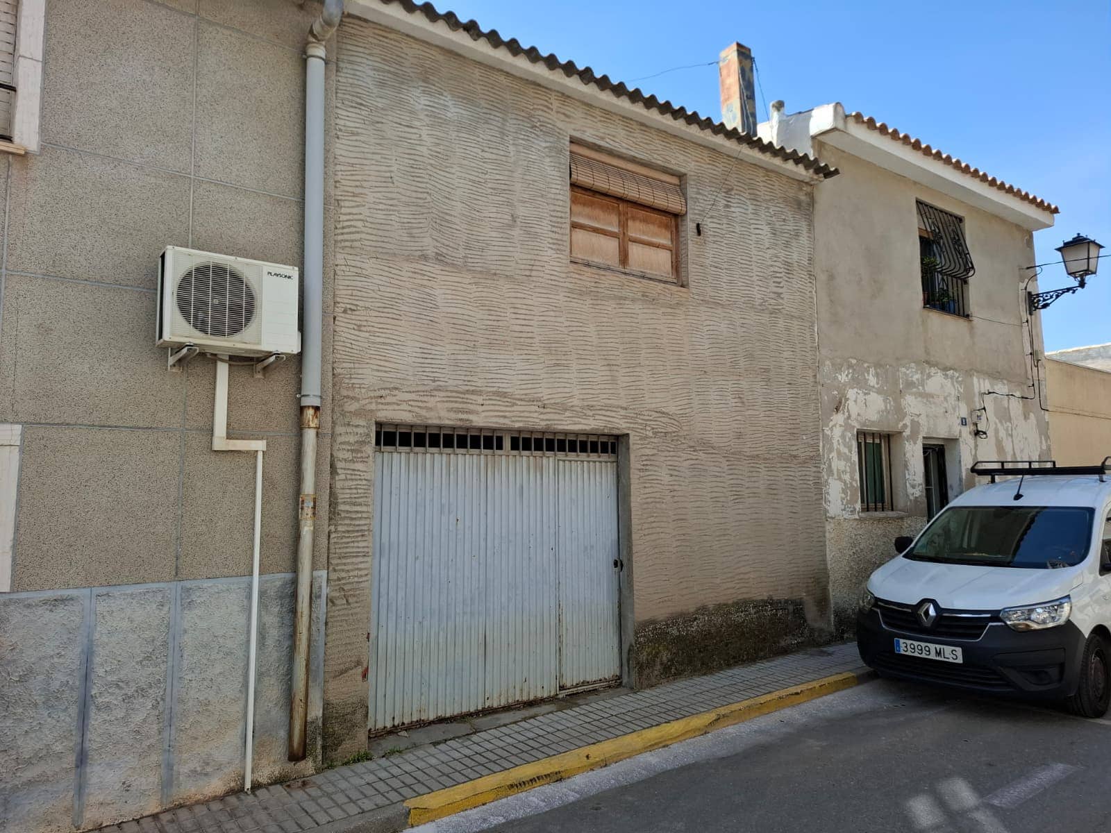 4 sovrum Hus till salu i Pinoso med garage - 75 000 € (Ref: 10012444)