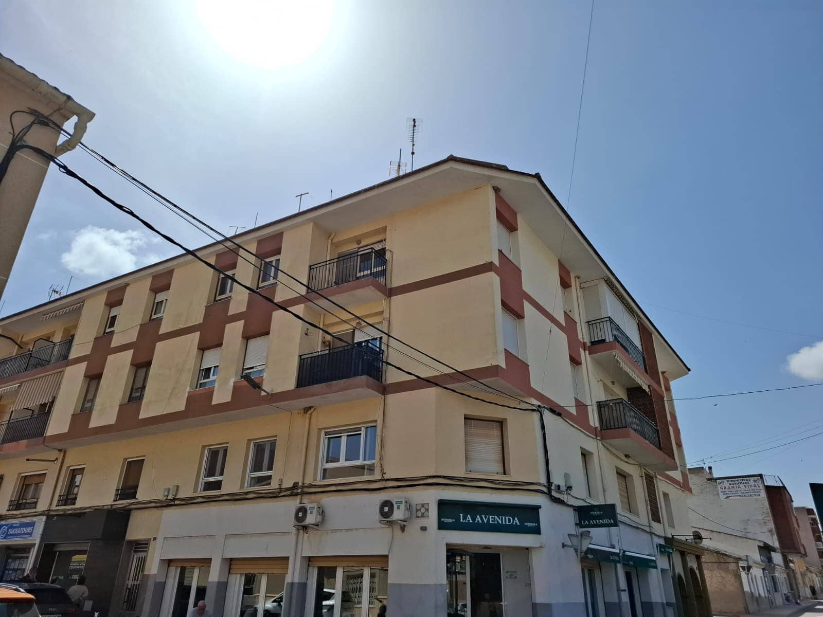 Apartamento de 3 habitaciones en Pinoso en venta - 87.500 € (Ref: 10012447)