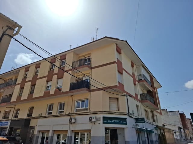 Apartamento de 3 habitaciones en Pinoso en venta - 87.500 € (Ref: 10012447)