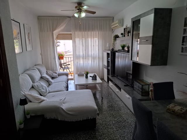 Apartamento de 3 habitaciones en Pinoso en venta - 87.500 € (Ref: 10012447)