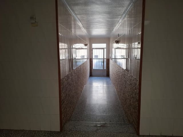 Apartamento de 3 habitaciones en Pinoso en venta - 87.500 € (Ref: 10012447)
