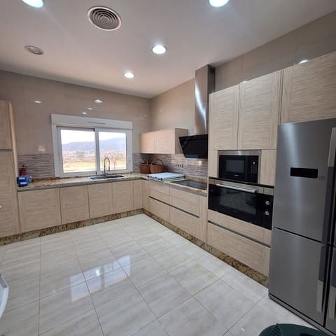 4 soverom Villa til salgs i Pinoso - € 595 000 (Ref: 10012448)