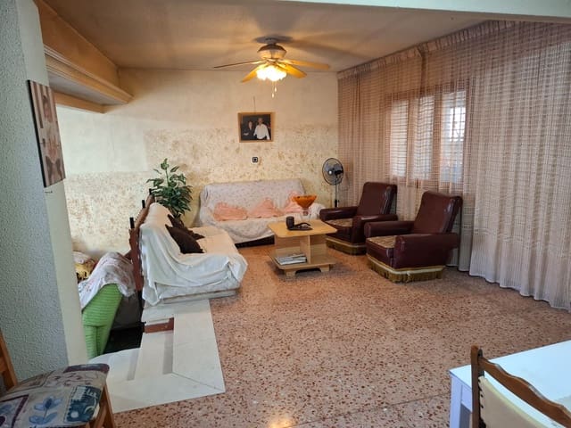 6 slaapkamer Huis te koop in Pinoso met garage - € 249.995 (Ref: 10012455)