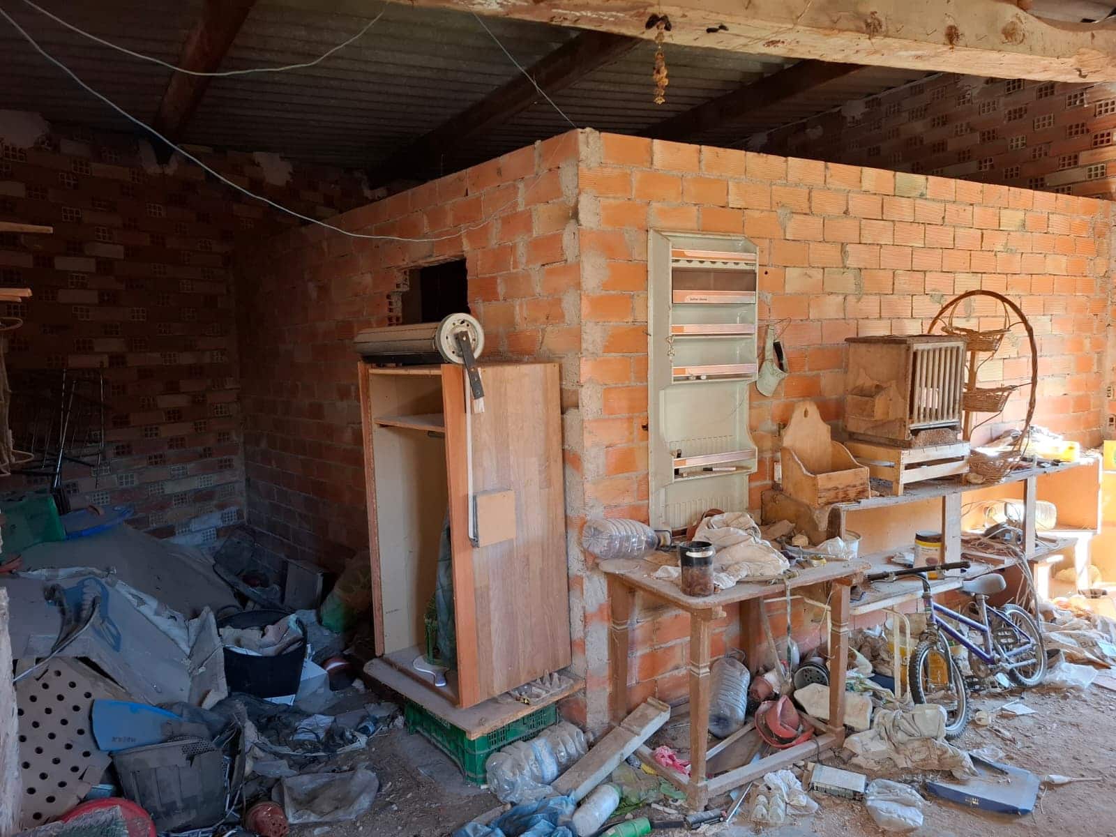 6 slaapkamer Huis te koop in Pinoso met garage - € 249.995 (Ref: 10012455)