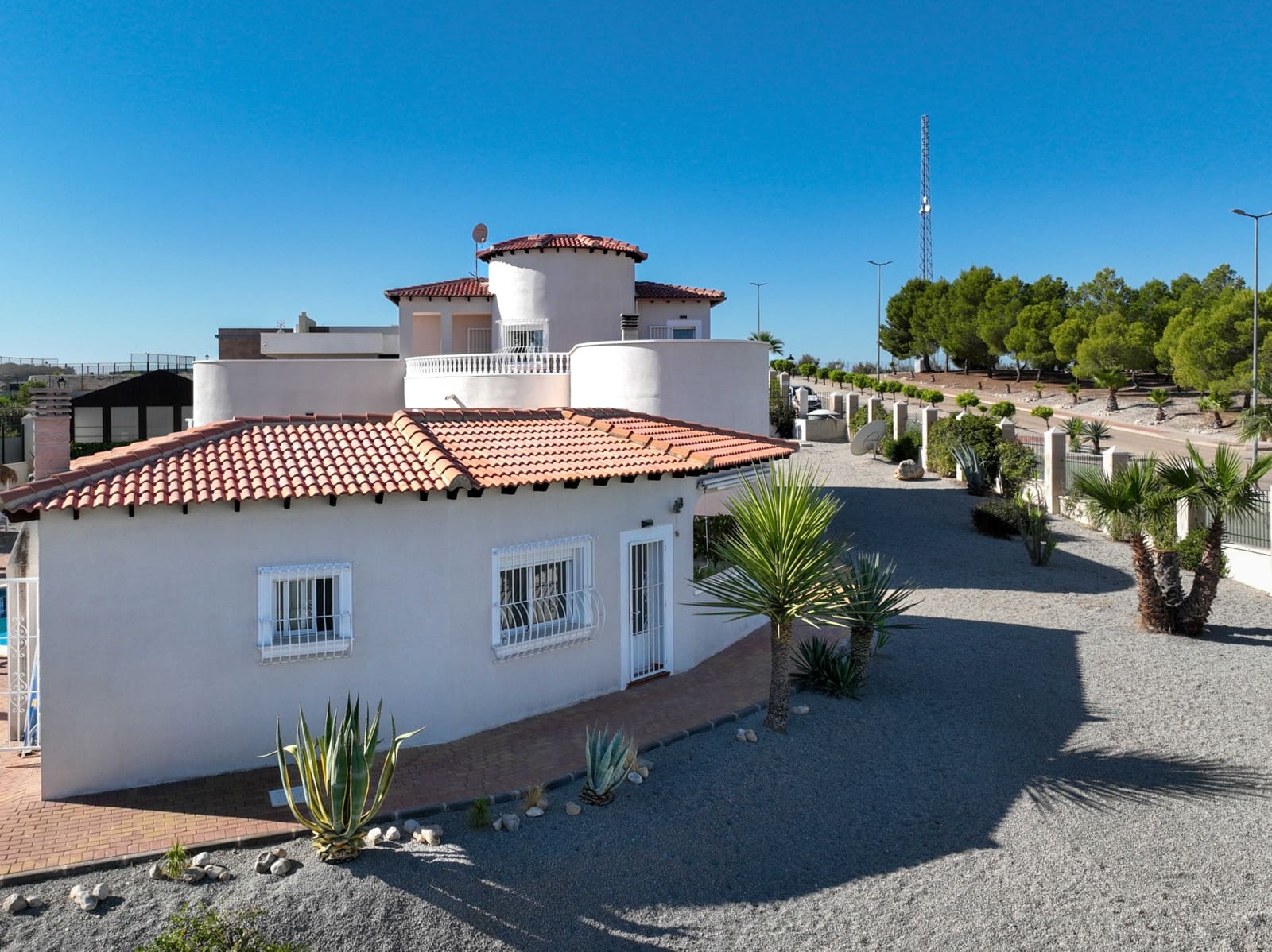 Chalet de 3 habitaciones en Campos del Río en venta con piscina garaje - 399.950 € (Ref: 10025899)