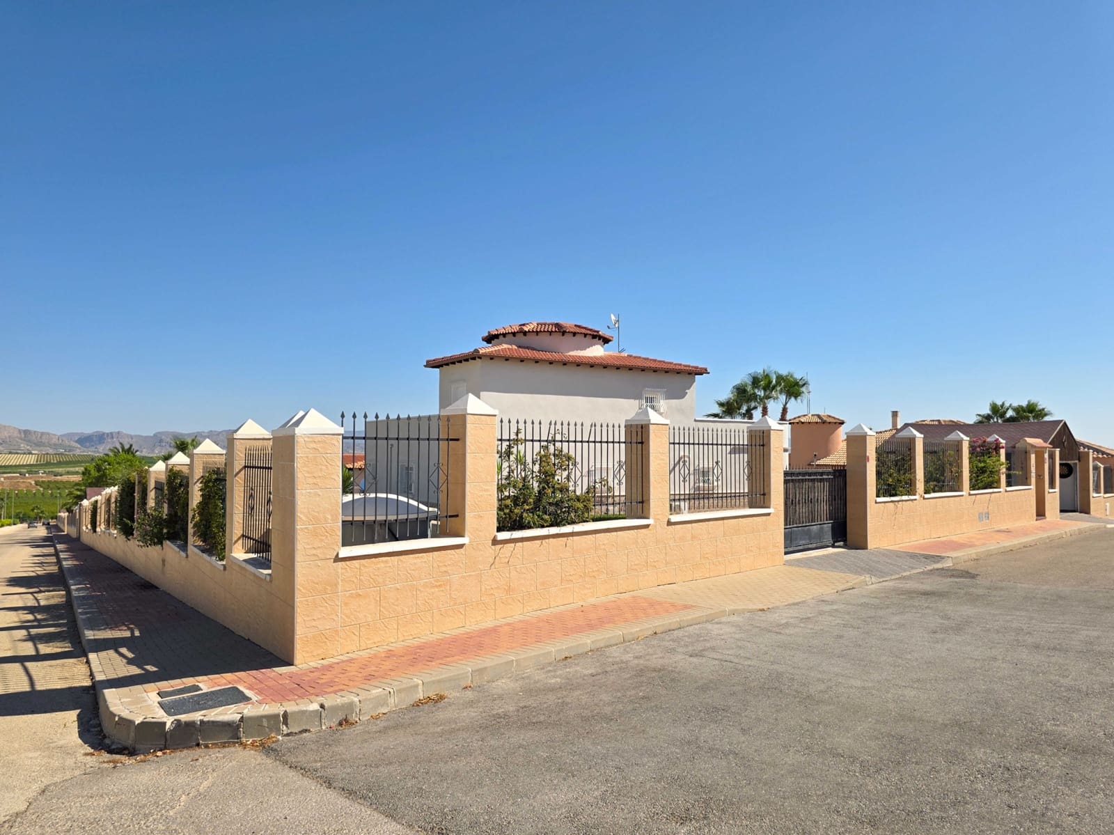 Chalet de 3 habitaciones en Campos del Río en venta con piscina garaje - 399.950 € (Ref: 10025899)